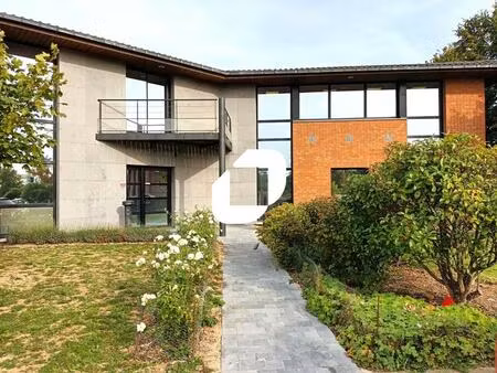 location bureaux 175 m²