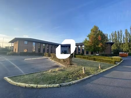 location bureaux 270 m²