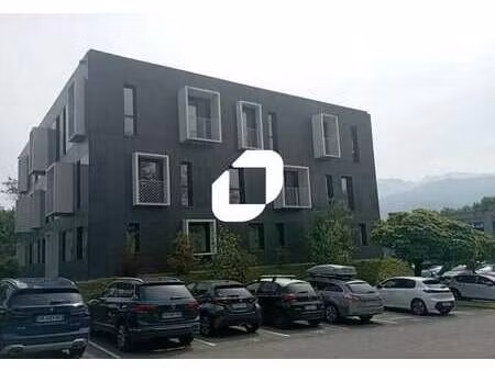 location bureaux 151 m²