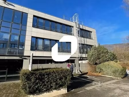 location bureaux 90 m²