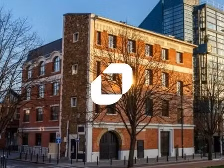 location bureaux 326 m² à 749 m²