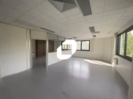 location bureaux 170 m²