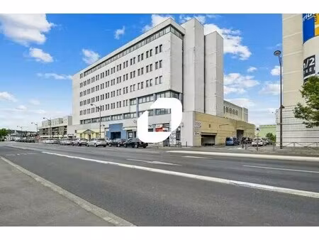 location bureaux 206 m² à 980 m²