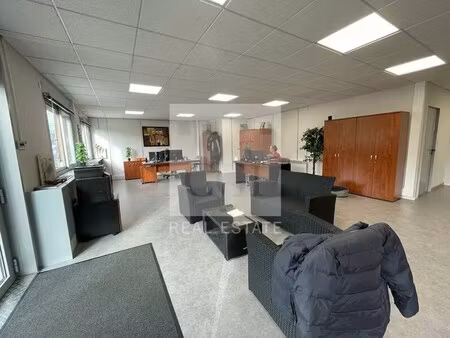 location bureaux 94 m²