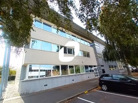 location bureaux 156 m² à 333 m²