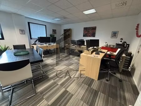 location bureaux 90 m²