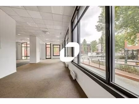 location bureaux 508 m² à 4 290 m²