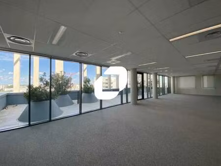 location bureaux 88 m² à 3 529 m²