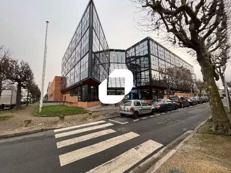 location bureaux 256 m²