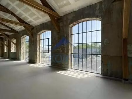 location bureaux 192 m² à 412 m²