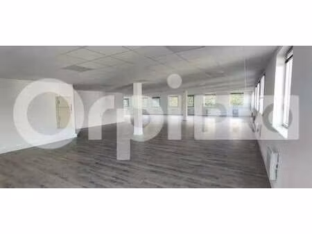 location bureaux 667 m²