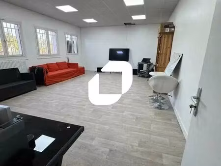 location bureaux 220 m²