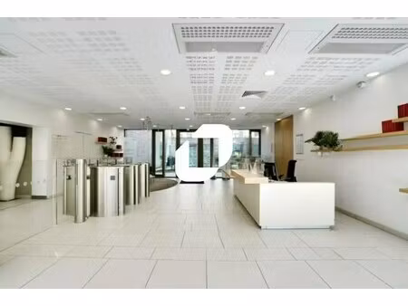 location bureaux 519 m²