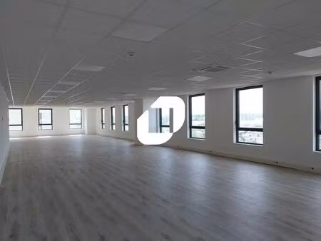location bureaux 313 m²