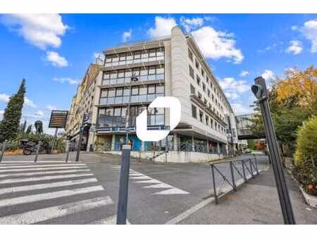 location bureaux 161 m² à 1 047 m²