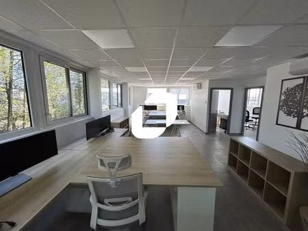 location bureaux 155 m²
