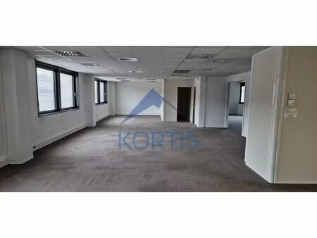 location bureaux 60 m² à 407 m²