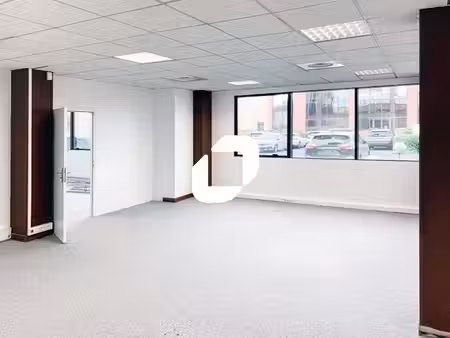 location bureaux saint-thibault-des-vignes 77400 120m² à 632m²