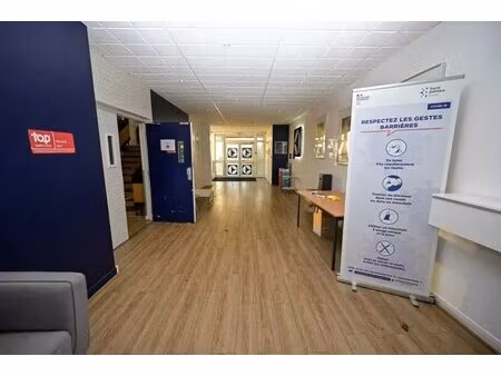 location bureaux 22 m² à 3 280 m²