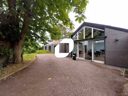 location bureaux 178 m²