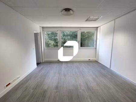 location bureaux 408 m²
