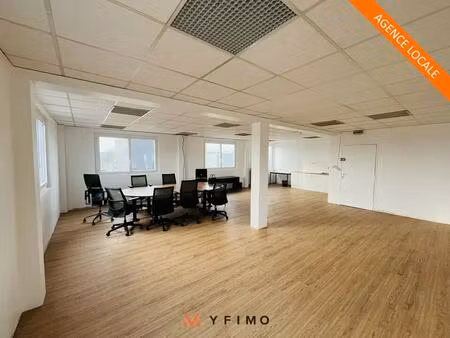 location bureaux 250 m²