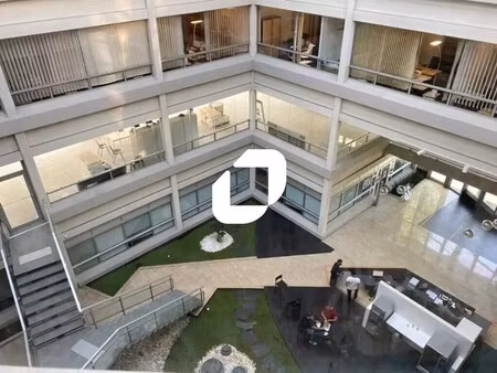 location bureaux 447 m² à 3 176 m²
