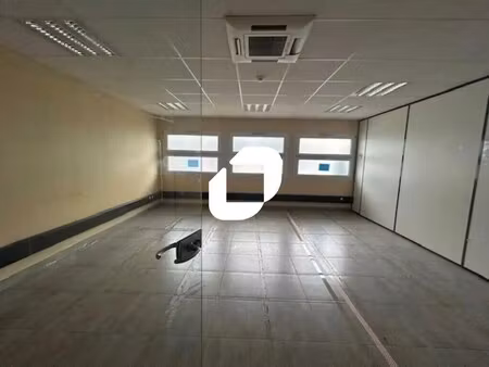 location bureaux 640 m²