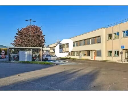 location bureaux 140 m² à 1 810 m²