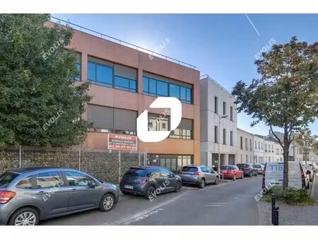 location bureaux 601 m² à 1 251 m²