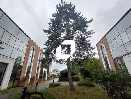 location bureaux 236 m² à 1 521 m²