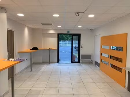location bureaux 97 m²