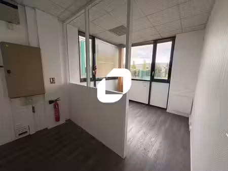location bureaux les mureaux 78130 200m²