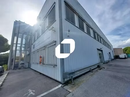 location bureaux 165 m² à 367 m²