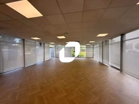 location bureaux 1 116 m²