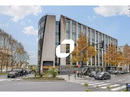 location bureaux 121 m²