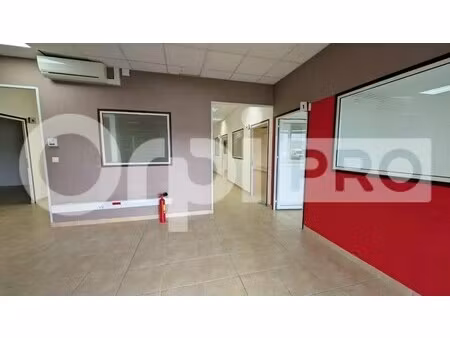 location bureaux 240 m²