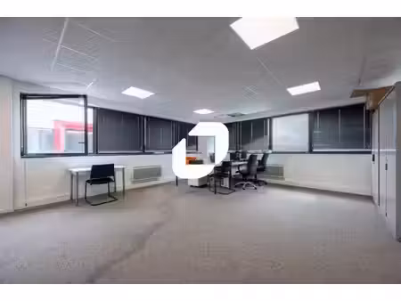 location bureaux chanteloup-en-brie 77600 300m²