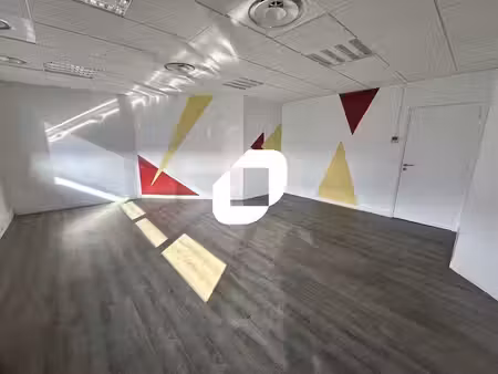 location bureaux ermont 95120 452m²