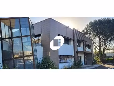 location bureaux 120 m²