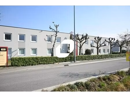 location bureaux 52 m² à 1 493 m²