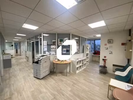 location bureaux 191 m²