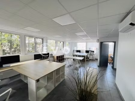 location bureaux 155 m²