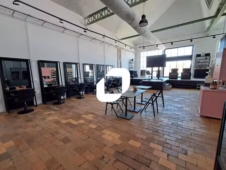 location bureaux 100 m² à 330 m²