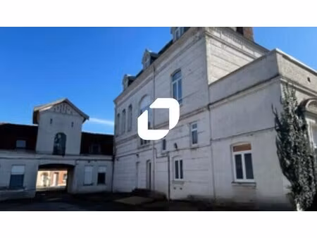 location bureaux 83 m² à 604 m²