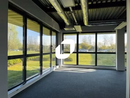 location bureaux 50 m² à 2 260 m²