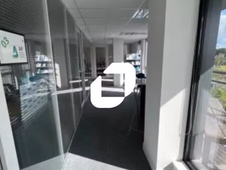 location bureaux 139 m² à 772 m²
