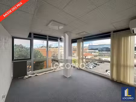 location bureaux saint-laurent-du-var 06700 106m²
