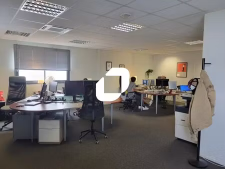 location bureaux 120 m²