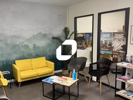 location bureaux 96 m²